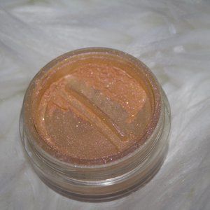 Artist Couture Diamond Glow Powder